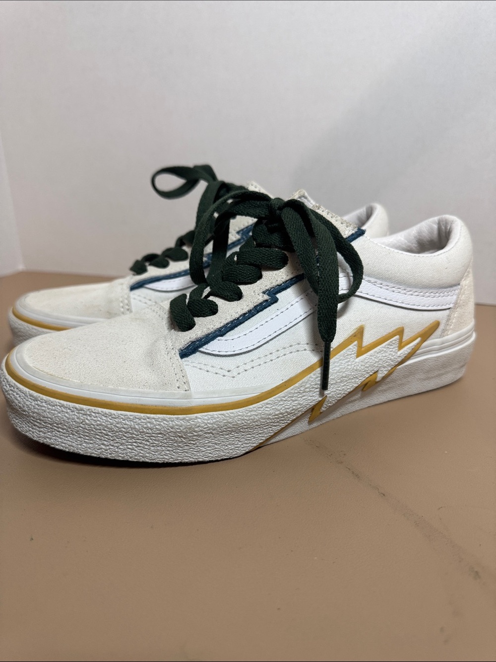 NWOT Vans Unisex “Old Skool Bolts”